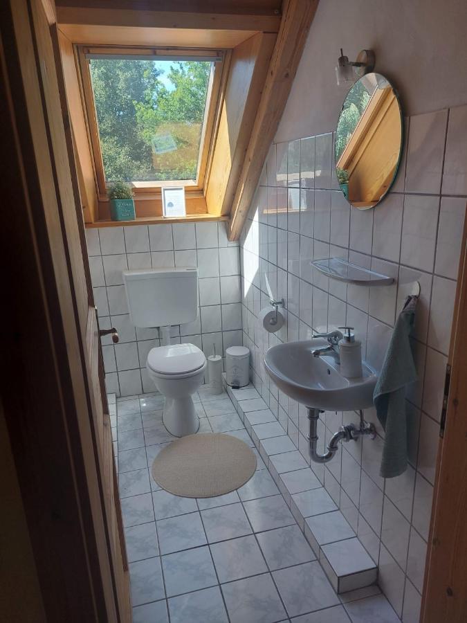 Elli Apartamento Berumbur Exterior foto